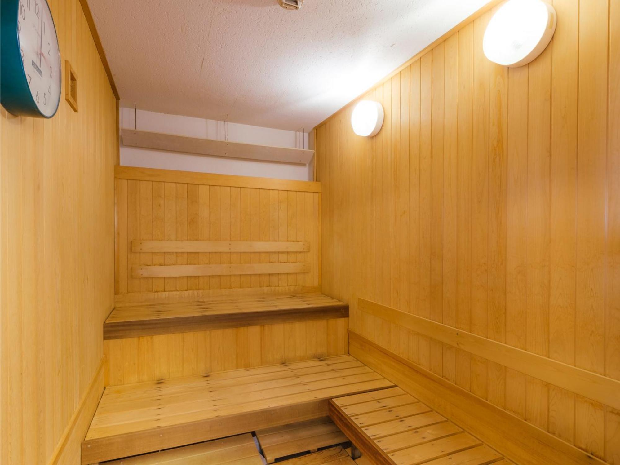 Apa Hotel Yokohama Kannai Buitenkant foto